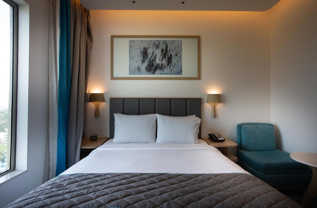 Holiday Inn Bengaluru Racecourse By Ihg Ngoại thất bức ảnh A room at the hotel